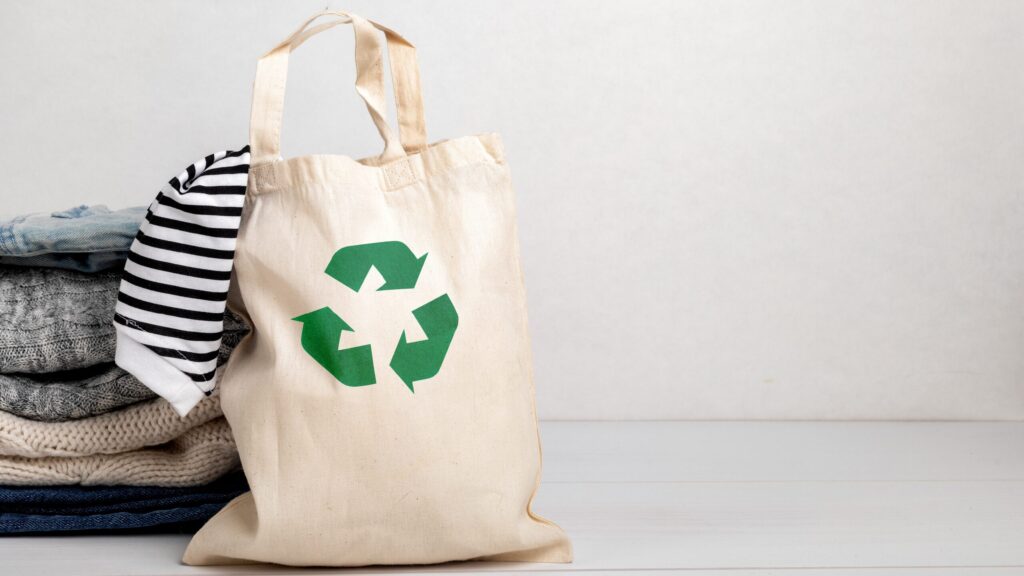 Découvrez la gamme Organic des marques Kariban Brands : des vêtements personnalisables et écoresponsables